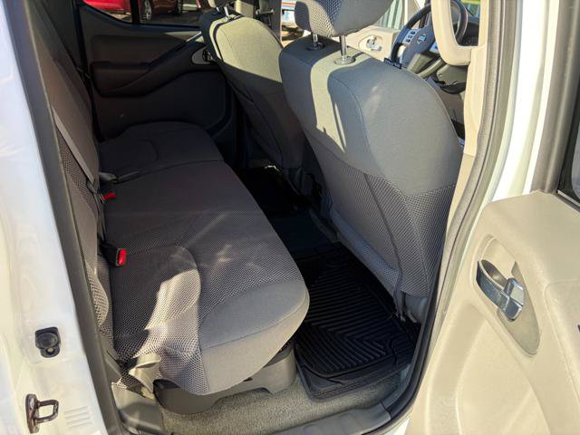 Used 2016 Nissan Frontier SV AWD/4WD image 23