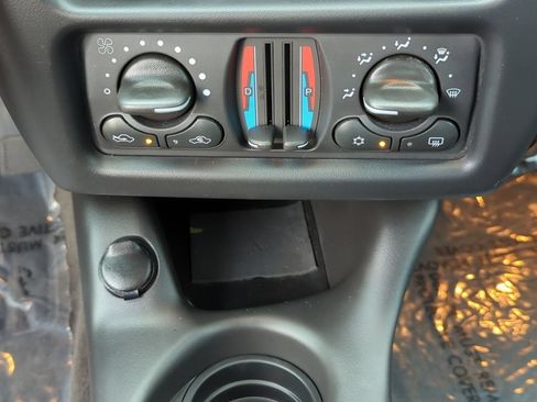 Used 2004 Chevrolet Monte Carlo SS FWD image 17