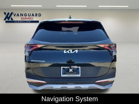 Used 2025 Kia Sportage EX image 3