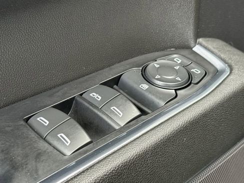 Used 2024 Chevrolet Silverado 1500 LT RWD image 21