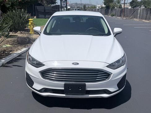 Used 2019 Ford Fusion SE FWD image 7