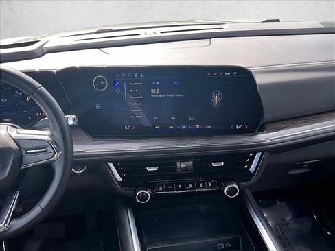 Used 2025 Chevrolet Tahoe LS RWD image 8