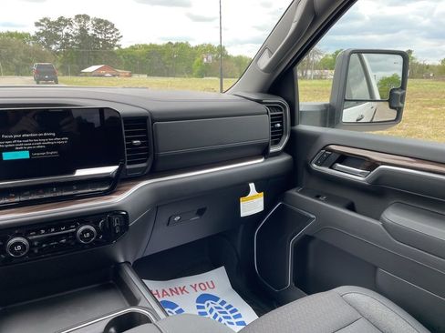 New 2026 Chevrolet Silverado 2500 LT image 24