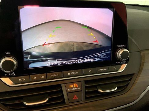 Used 2025 Nissan Altima 2.5 SV image 21