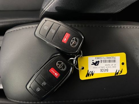 Certified 2026 Toyota Corolla Cross XLE FWD image 24