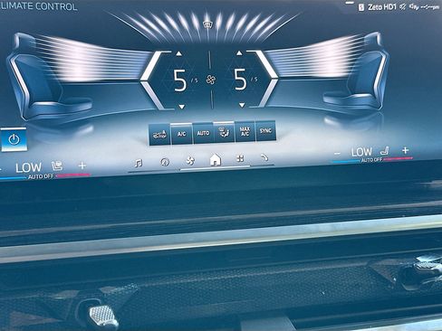 Certified 2025 BMW X5 xDrive50e w/ M Sport Package image 16