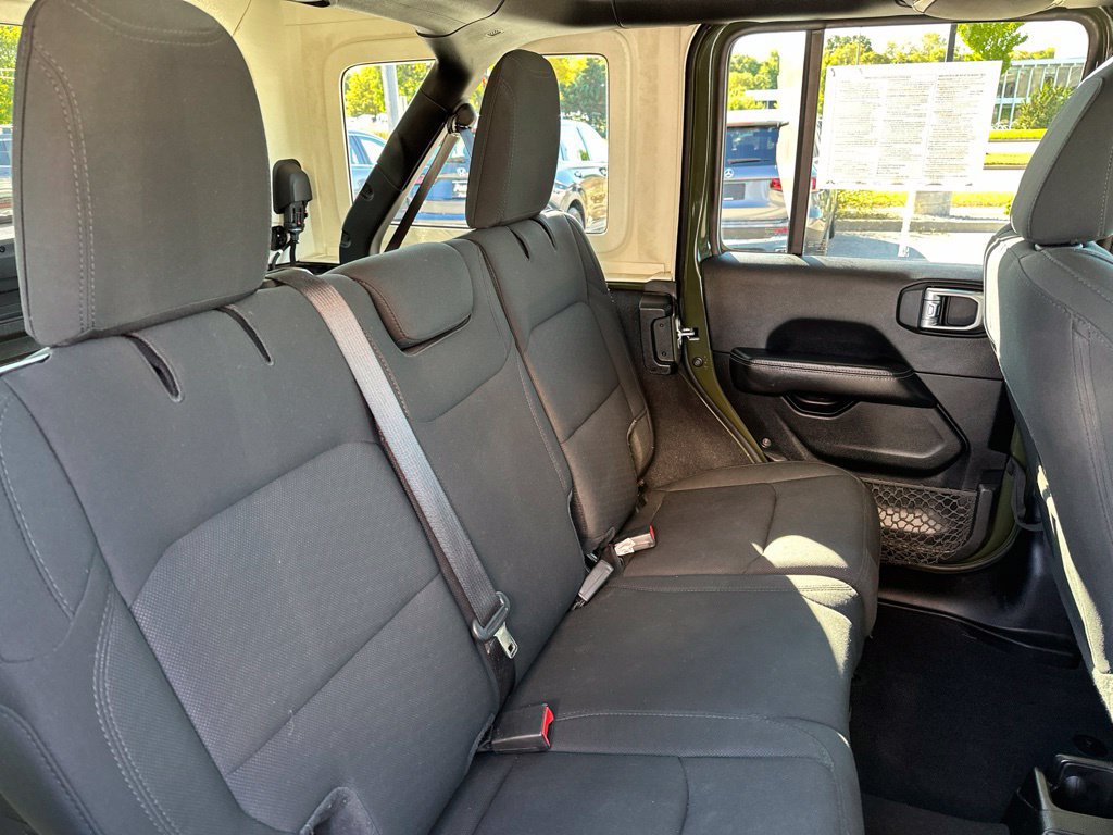 Used 2021 Jeep Wrangler Unlimited Sahara AWD/4WD image 23