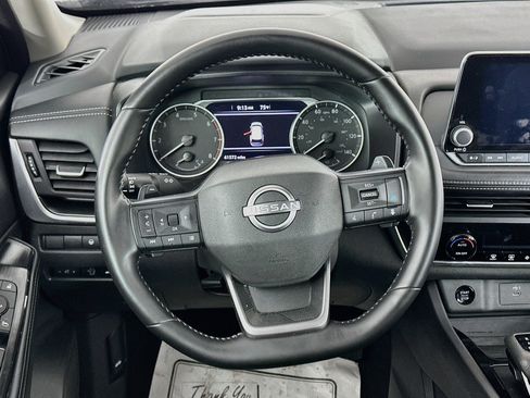Used 2025 Nissan Rogue SV AWD/4WD image 18