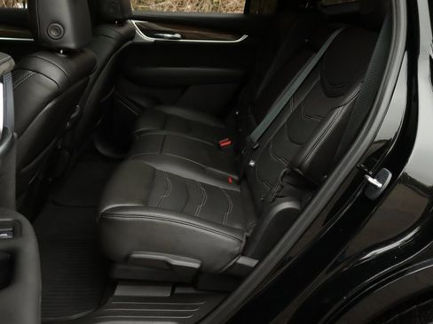 Certified 2024 Cadillac XT6 Premium Luxury w/ Platinum Package image 33