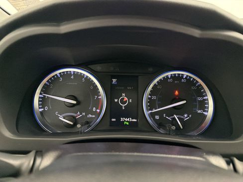 Used 2019 Toyota Highlander Limited Platinum FWD image 21