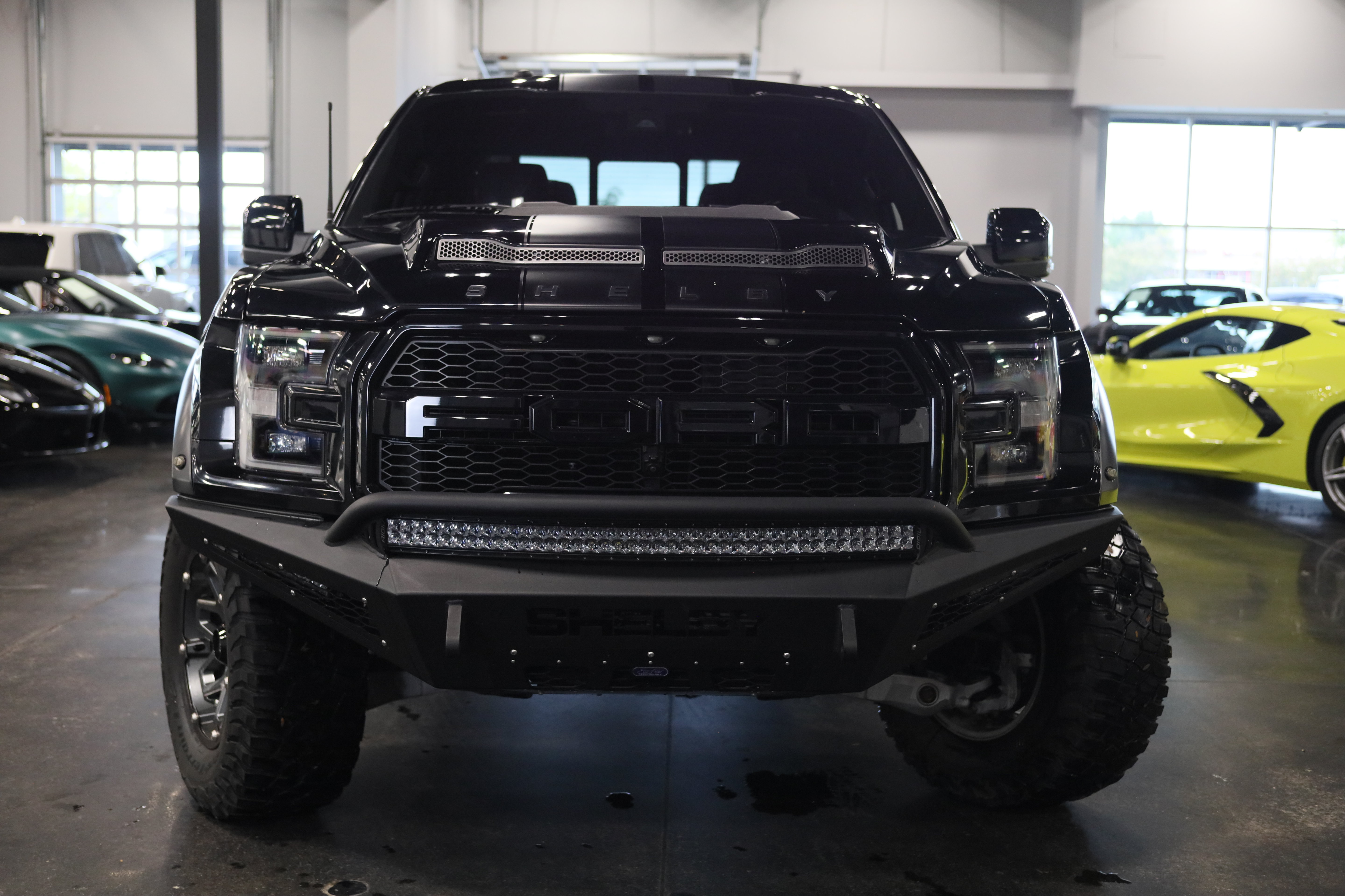 Used 2018 Ford F150 Raptor w/ Equipment Group 802A Luxury AWD/4WD image 2