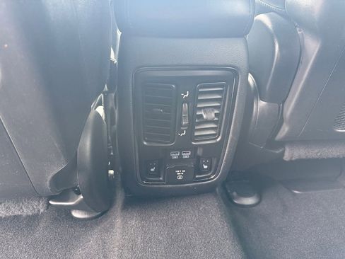 Used 2019 Dodge Durango GT image 17