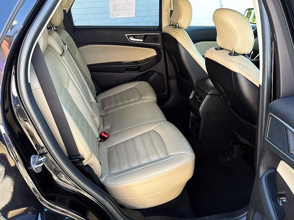 Used 2019 Ford Edge SEL w/ Equipment Group 201A AWD/4WD image 28