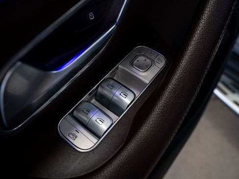 Used 2022 Mercedes-Benz GLS 450 4MATIC image 28