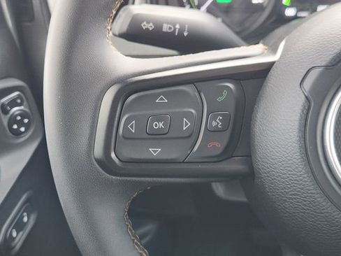 Used 2024 Jeep Wrangler Unlimited image 24