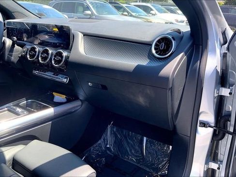 Used 2026 Mercedes-Benz GLA 250 4MATIC image 15