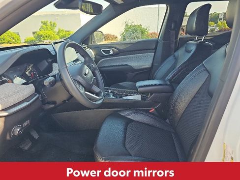 Used 2024 Jeep Compass Latitude AWD/4WD image 10