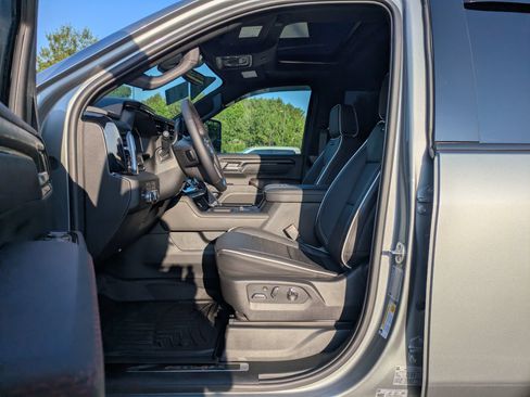 Used 2026 GMC Sierra 2500 AT4X AWD/4WD image 12