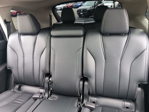 Used 2023 Acura MDX w/ Technology Package AWD/4WD image 13