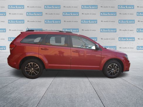 Used 2018 Dodge Journey SE w/ Blacktop Package image 4