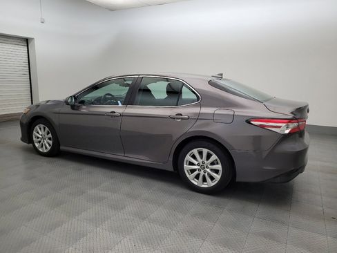 Used 2019 Toyota Camry LE FWD image 3