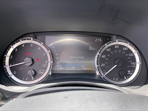 Used 2023 Toyota Highlander L FWD image 24