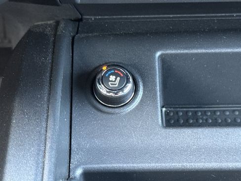 Used 2024 Nissan Titan PRO-4X w/ Pro-4x Convenience Package AWD/4WD image 20