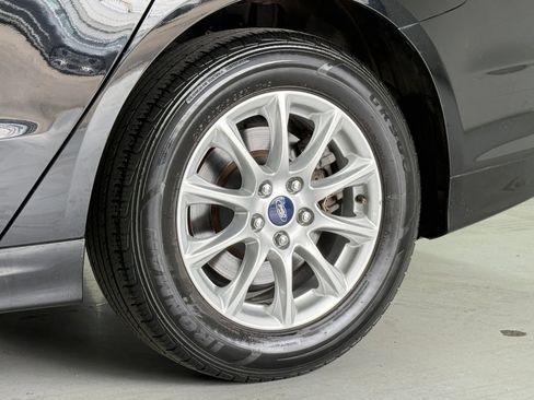 Used 2018 Ford Fusion S image 18