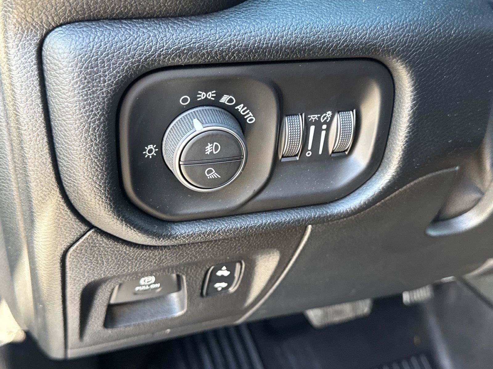 Used 2021 RAM 1500 Laramie AWD/4WD image 26