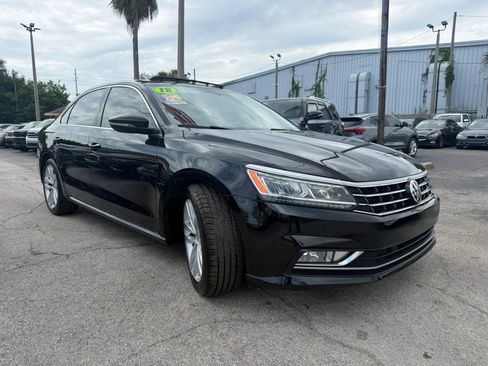 Used 2018 Volkswagen Passat 2.0T SE FWD image 3