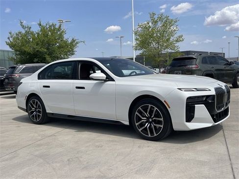 New 2025 BMW 740i 740i w/ Premium Package image 4