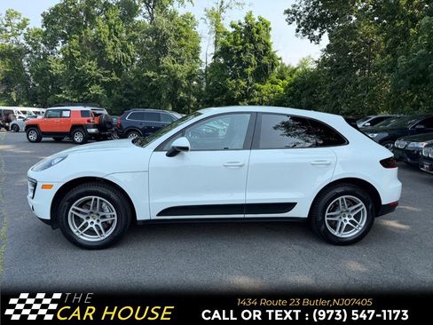 Used 2018 Porsche Macan AWD/4WD image 3