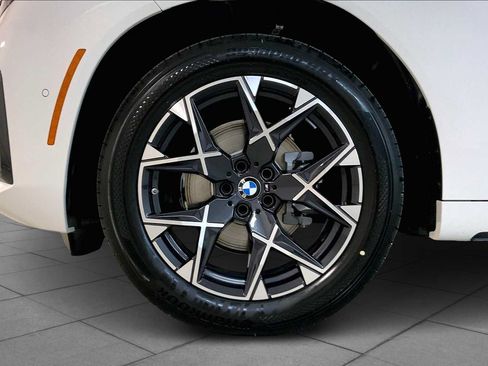Used 2025 BMW X3 xDrive30i w/ M Sport Package AWD/4WD image 11