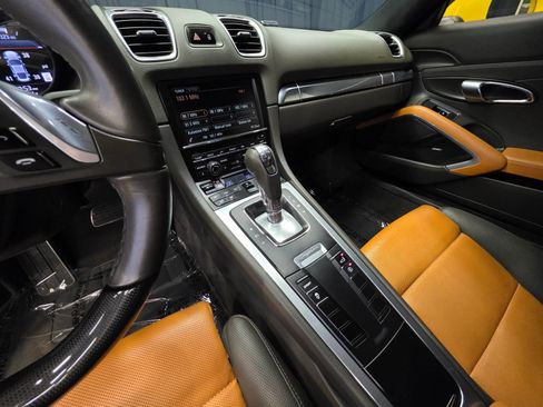Used 2015 Porsche Cayman RWD image 27