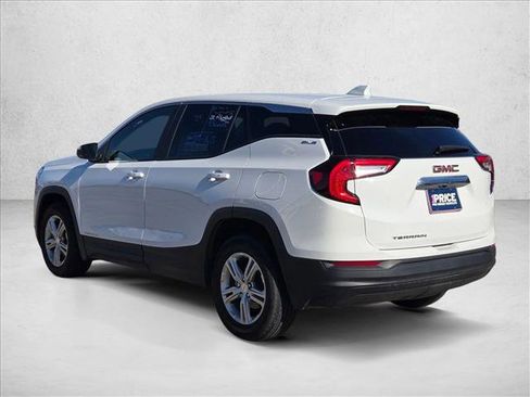 Used 2024 GMC Terrain SLE image 7