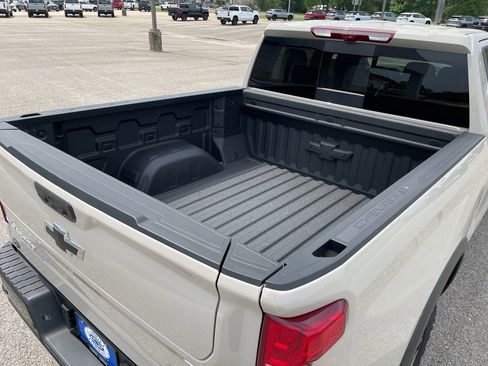 New 2026 Chevrolet Silverado 1500 ZR2 w/ LPO, Dark Essentials Package AWD/4WD image 12