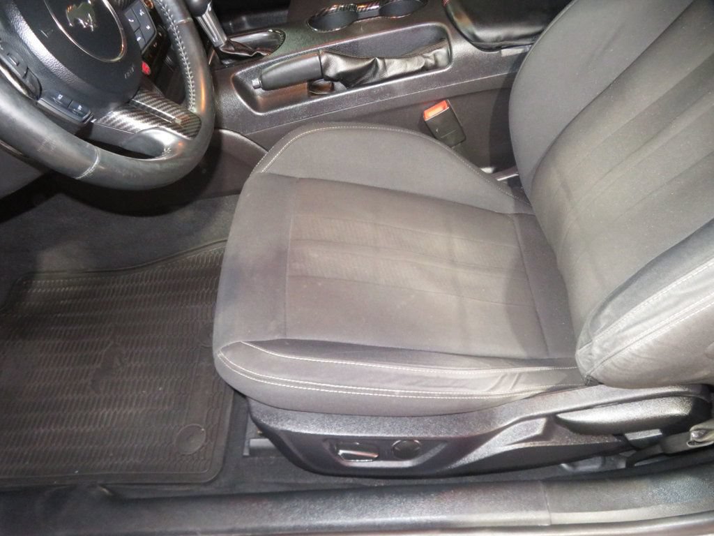 Used 2019 Ford Mustang GT RWD image 18