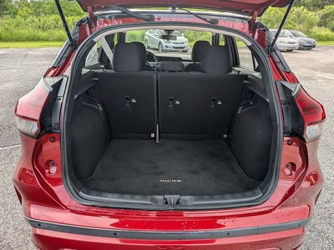 Used 2022 Nissan Kicks SR FWD image 29