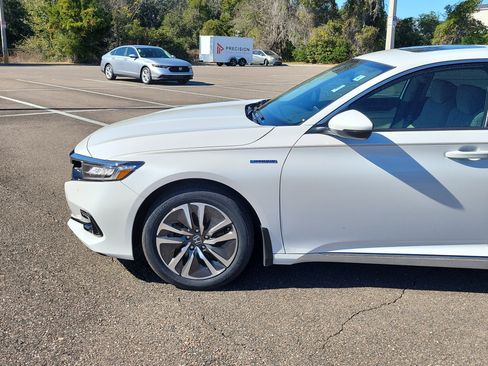 Certified 2022 Honda Accord EX-L image 2