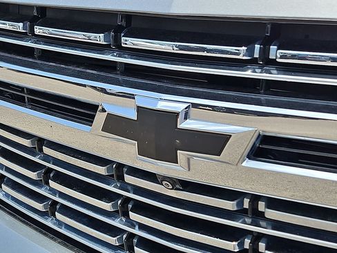 Used 2024 Chevrolet Tahoe Premier AWD/4WD image 37