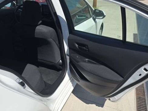 Used 2025 Toyota Corolla LE FWD image 23