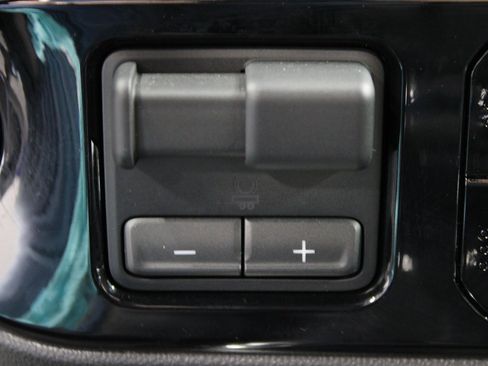 Used 2025 Chevrolet Silverado 1500 RST image 54