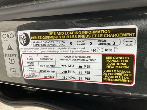 Used 2019 Audi e-tron Prestige w/ Prestige Package image 21