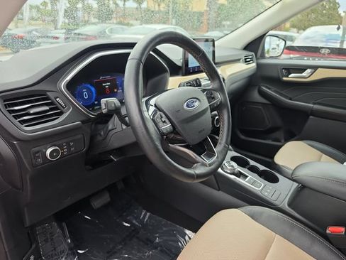 Used 2022 Ford Escape Titanium w/ Titanium Elite Package FWD image 19