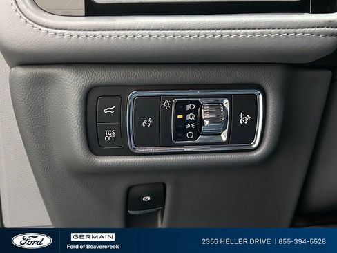 Used 2022 Lincoln Nautilus Reserve w/ Equipment Group 201A image 26