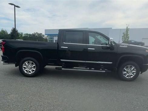 New 2025 Chevrolet Silverado 2500 High Country w/ Technology Package image 9