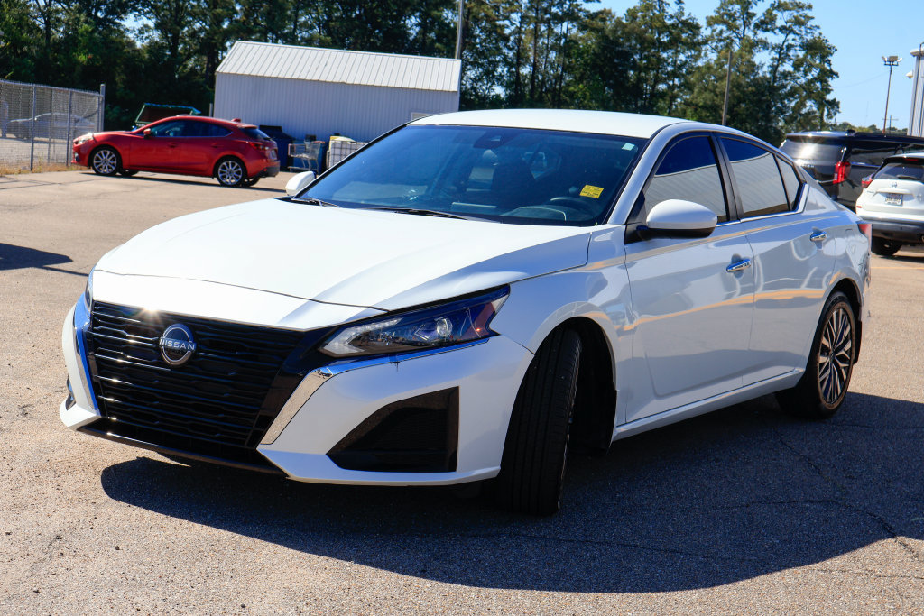 Used 2023 Nissan Altima 2.5 SV FWD image 23