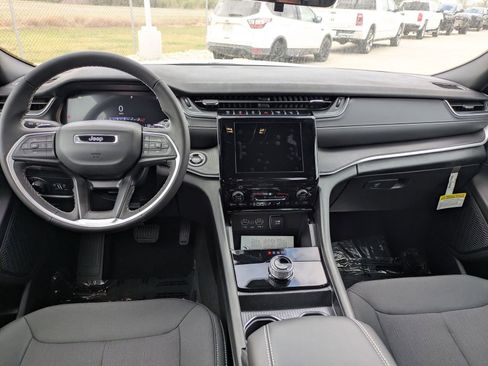 New 2025 Jeep Grand Cherokee L Laredo RWD image 16