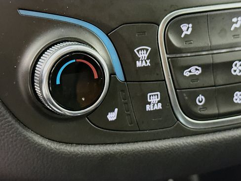 Used 2024 Chevrolet Equinox LT image 24