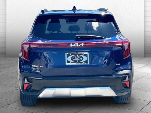 Used 2024 Kia Seltos EX AWD/4WD image 3